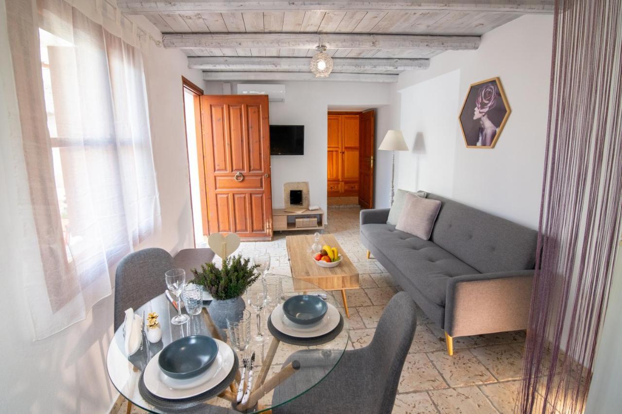 Avli Traditional Home With Private Jacuzzi Hersónissos Extérieur photo