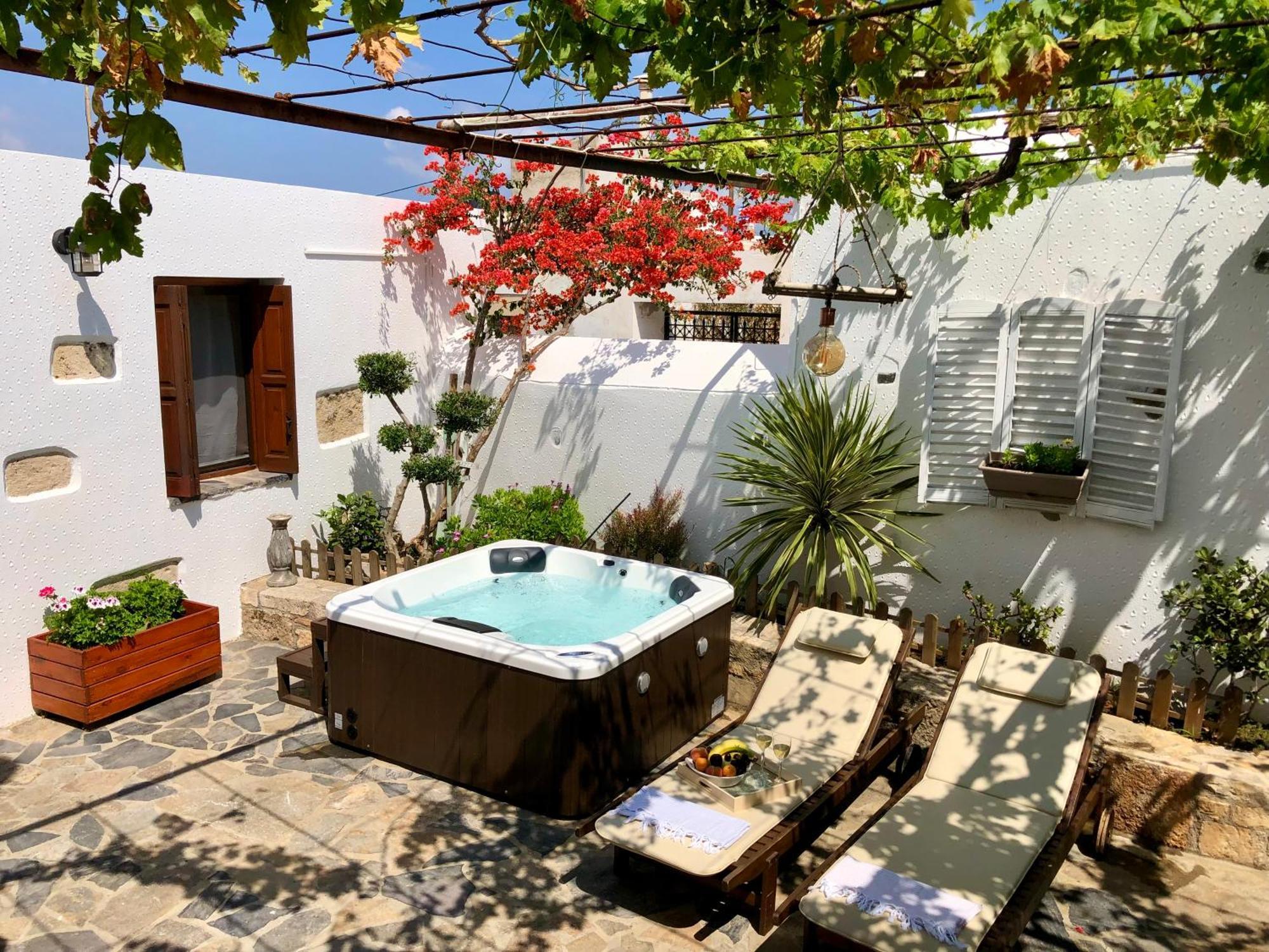 Avli Traditional Home With Private Jacuzzi Hersónissos Extérieur photo
